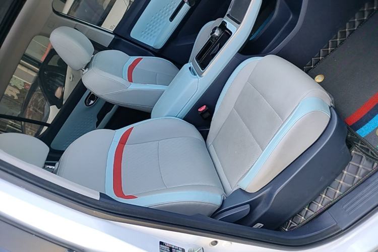 Used AION Y 2021 70 Intelligent Dynamic Edition Right Front Seat