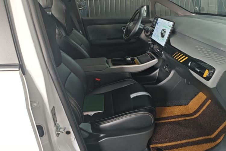 Used AION Y 2021 70 Enjoy Vitality Edition Right Front Seat