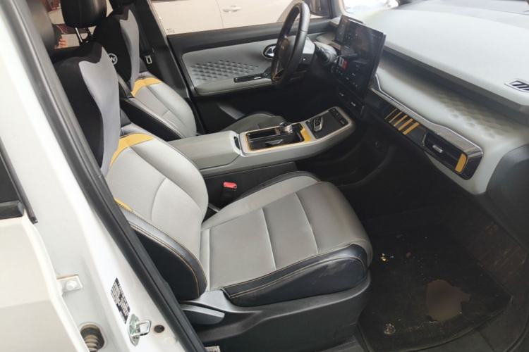 Used AION Y 2021 70 Intelligent Dynamic Edition Right Front Seat