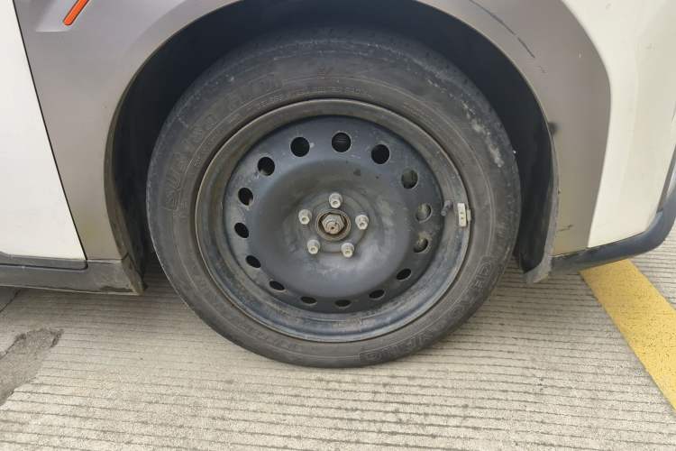 Used AION Y 2021 70 Enjoy Edition Right Front Wheel Hub