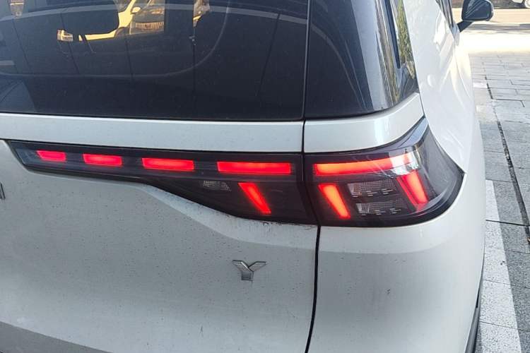 Used AION Y 2021 70 Enjoy Vitality Edition Right Rear Taillight