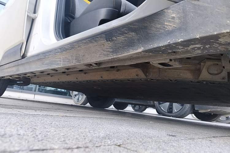Used AION Y 2021 70 Enjoy Vitality Edition Right Side Sill