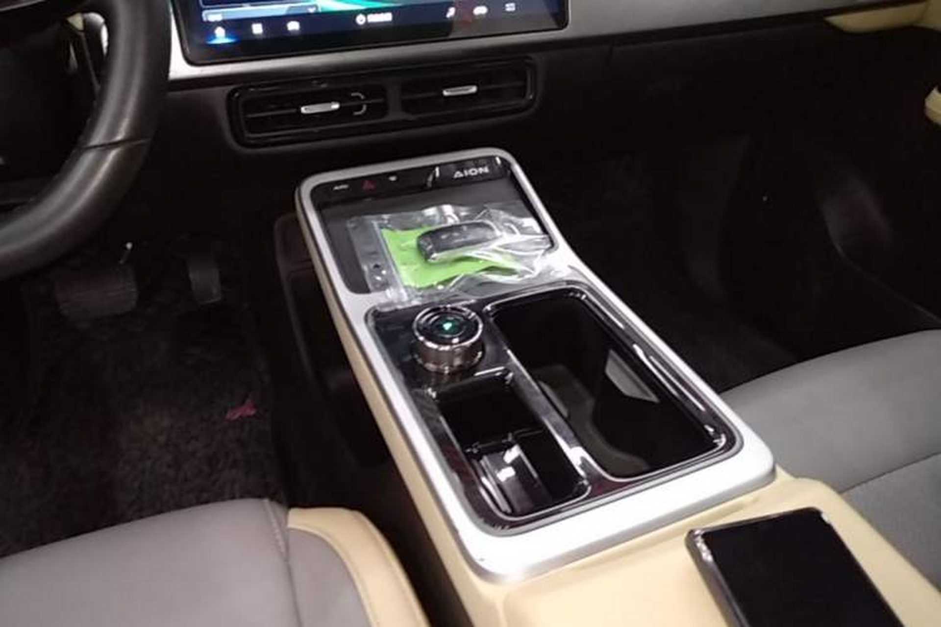 Used AION Y 2021 70 Intelligent Dynamic Edition Gear Lever
