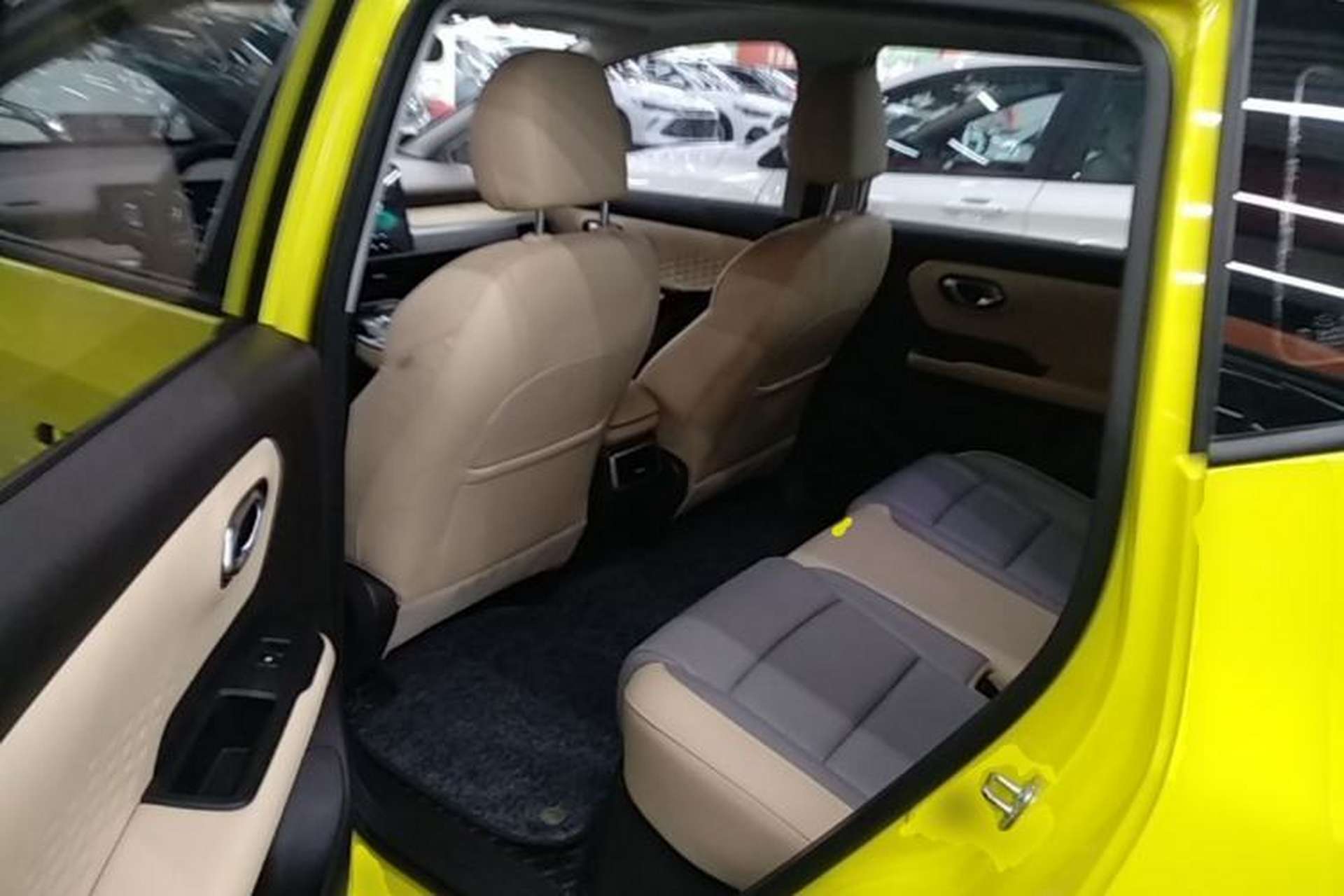 Used AION Y 2021 70 Intelligent Dynamic Edition Left Rear Seat