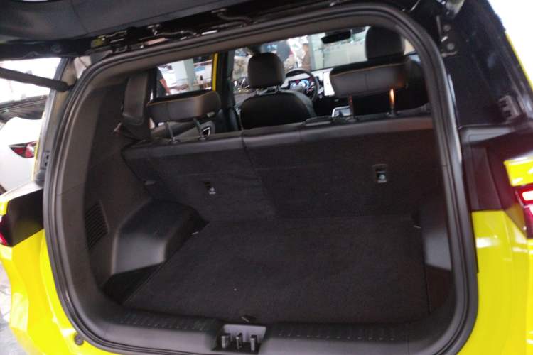 Used AION Y 2021 70 Enjoyment Tech Edition Trunk