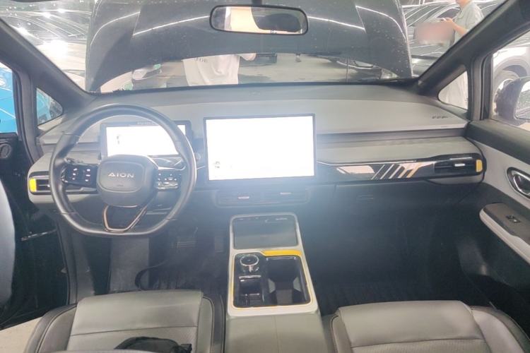 Used AION Y 2022 70 Intelligent Edition Lithium Iron Phosphate Center Console