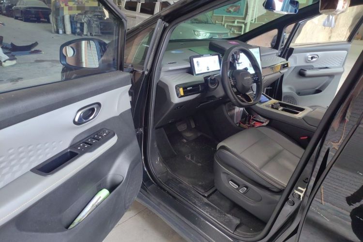 Used AION Y 2022 80 Ultra-Long Range Edition Driver Seat
