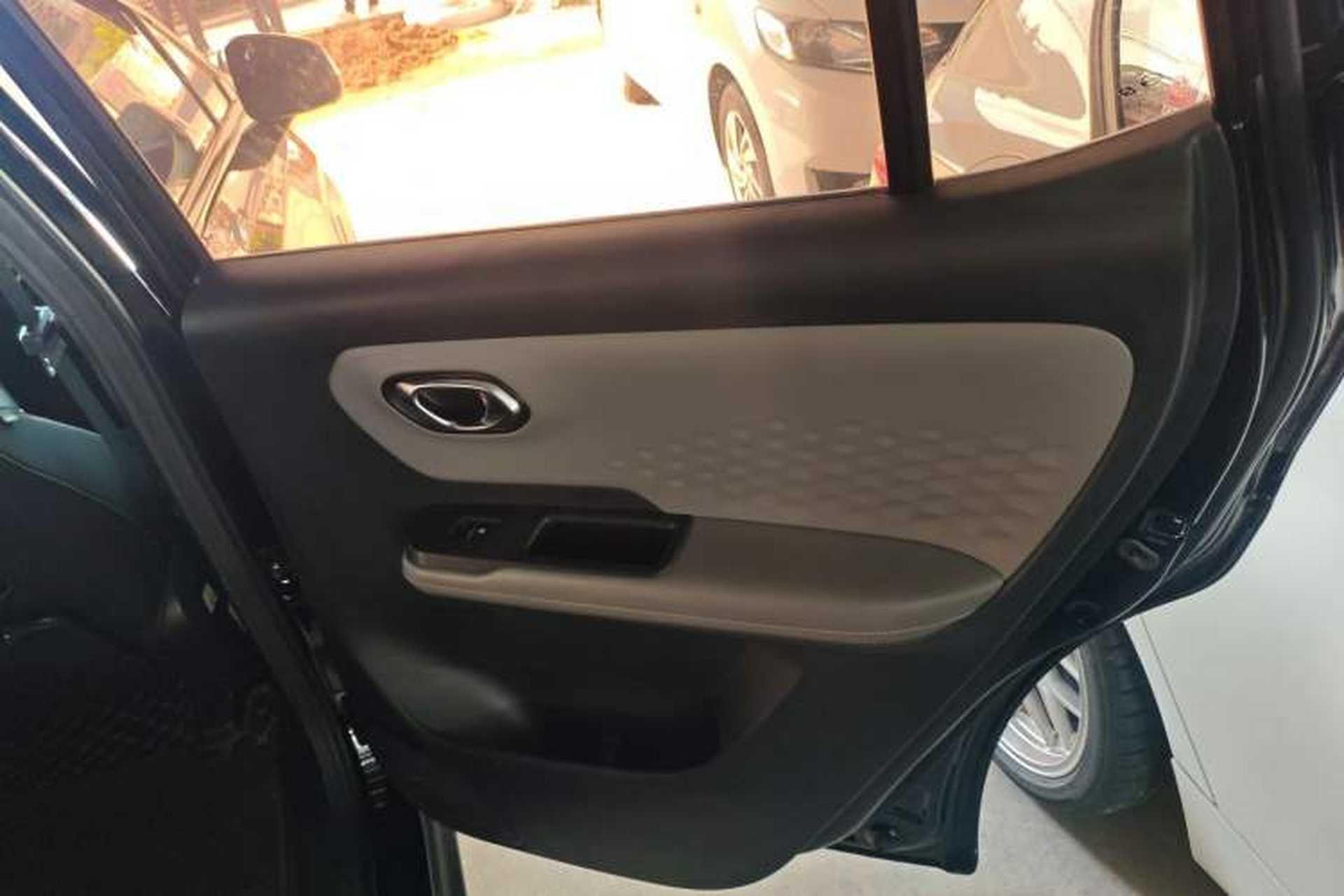 Used AION Y 2022 70 Tech Edition Lithium Iron Phosphate Interior 3