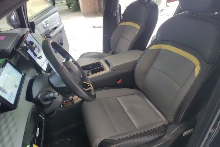 Used AION Y 2022 80 Ultra-Long Range Edition Left Front Seat