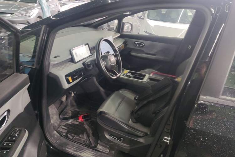 Used AION Y 2022 70 Intelligent Edition Lithium Iron Phosphate Left Front Seat