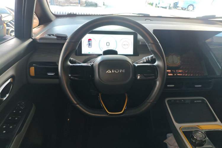 Used AION Y 2022 70 Tech Edition Lithium Iron Phosphate Steering Wheel