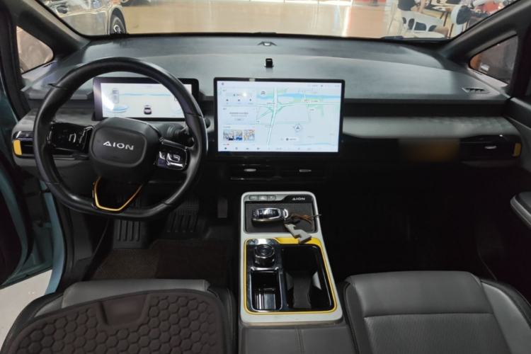 Used AION Y 2022 70 Intelligent Edition Lithium Iron Phosphate Center Console