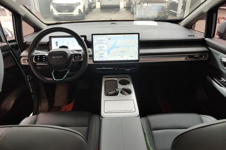 Used AION Y 2022 Plus 70 Tech Edition Center Console