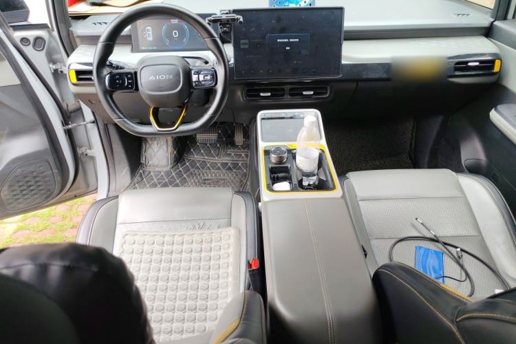 Used AION Y 2022 70 Intelligent Edition Lithium Iron Phosphate Center Console