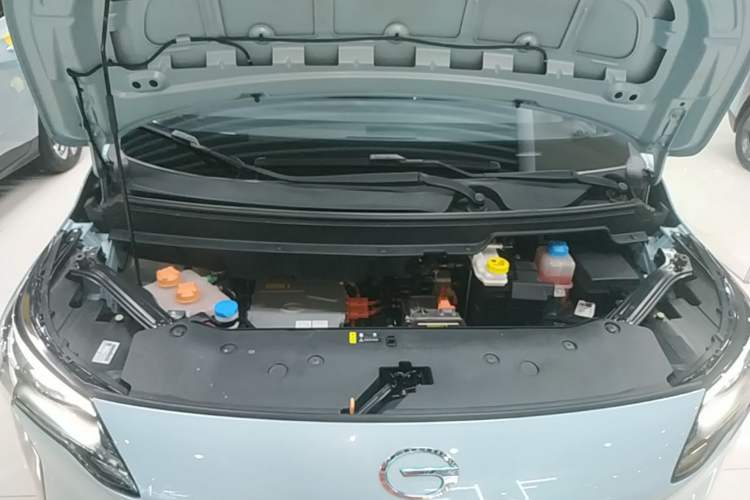 Used AION Y 2022 Plus 70 Tech Edition Engine Bay
