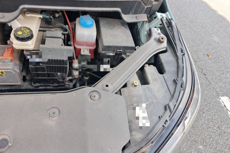 Used AION Y 2022 Plus 70 Smart Edition Engine Bay Left