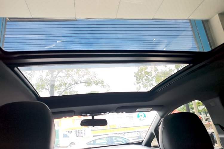 Used AION Y 2022 70 Intelligent Edition Lithium Iron Phosphate Headliner