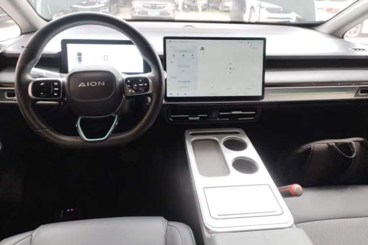 Used AION Y 2022 Plus 80 Smart Edition Interior 1