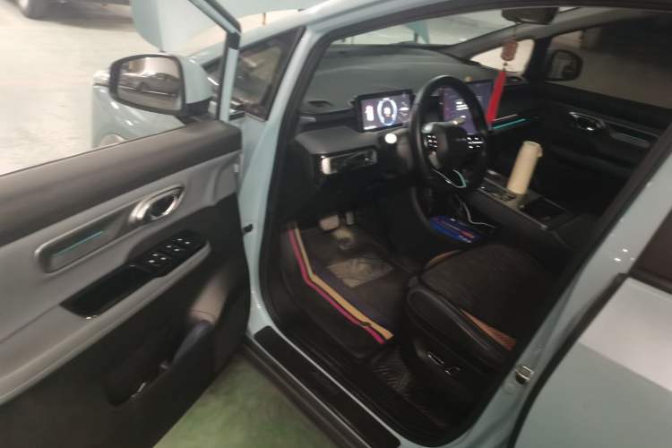 Used AION Y 2022 Plus 70 Tech Edition Interior 3
