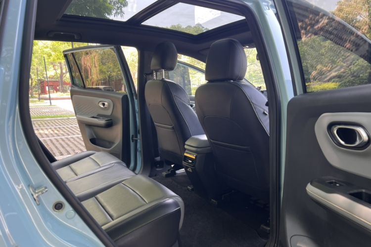 Used AION Y 2022 70 Intelligent Edition Lithium Iron Phosphate Interior 4