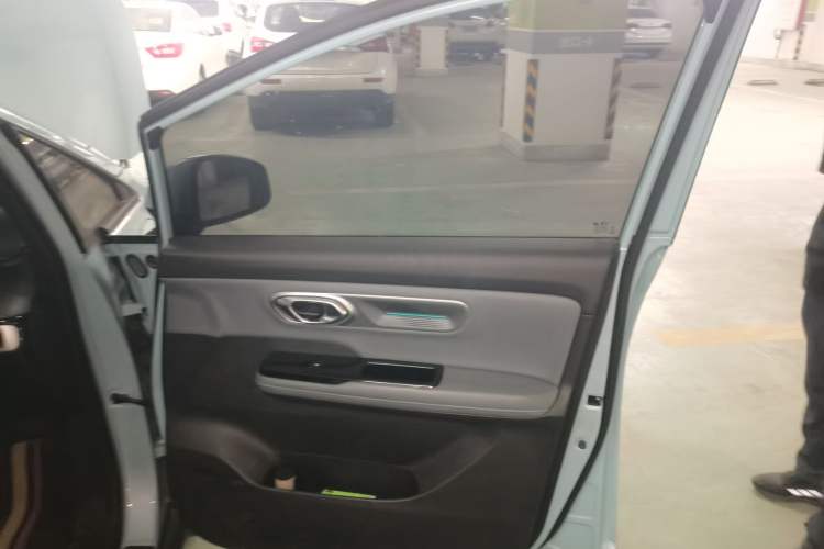 Used AION Y 2022 Plus 70 Tech Edition Interior 5