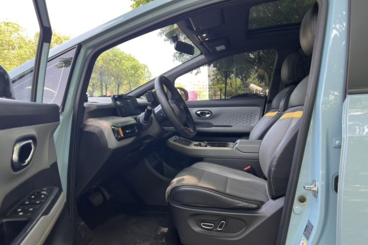 Used AION Y 2022 70 Intelligent Edition Lithium Iron Phosphate Interior 5