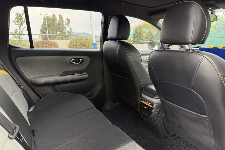 Used AION Y 2022 70 Intelligent Edition Lithium Iron Phosphate Interior 5