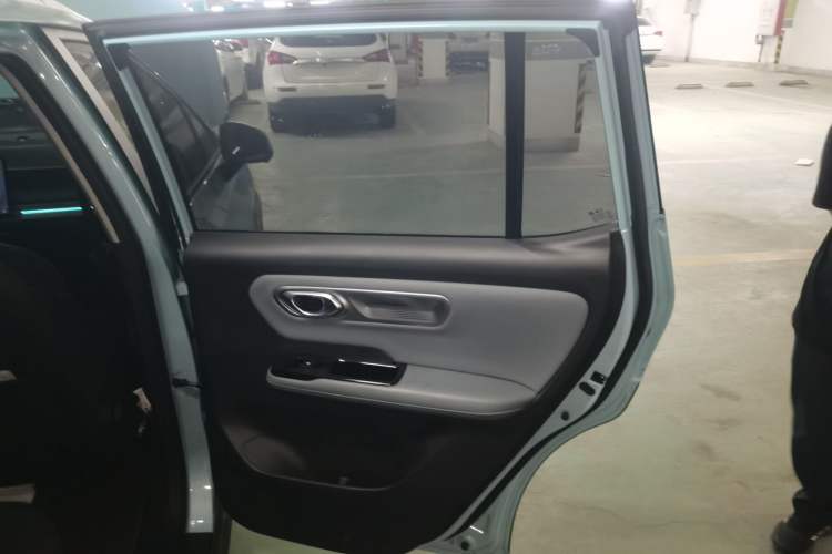 Used AION Y 2022 Plus 70 Tech Edition Interior 6