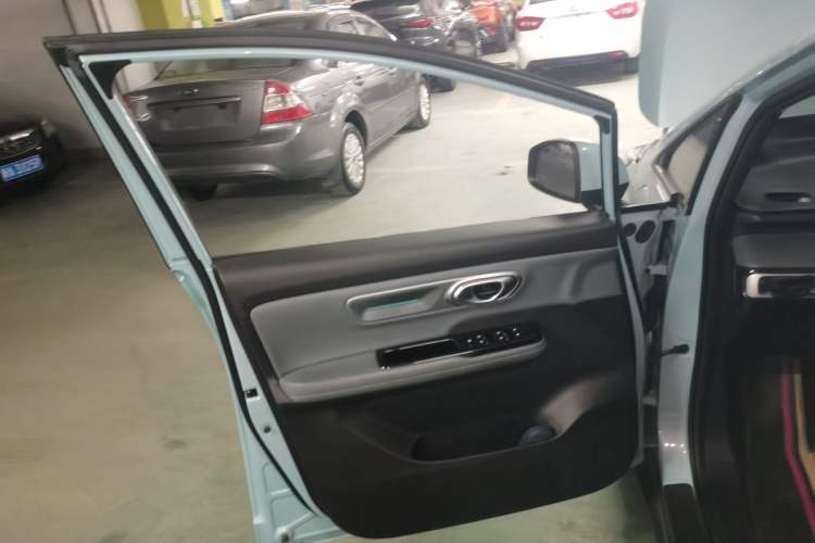 Used AION Y 2022 Plus 70 Tech Edition Interior 7
