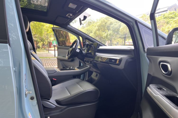 Used AION Y 2022 70 Intelligent Edition Lithium Iron Phosphate Interior 7