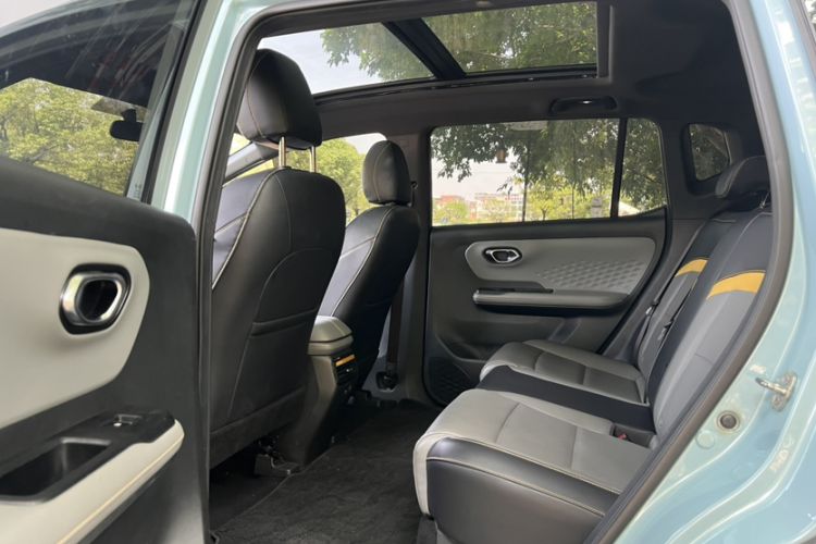 Used AION Y 2022 70 Intelligent Edition Lithium Iron Phosphate Interior 8