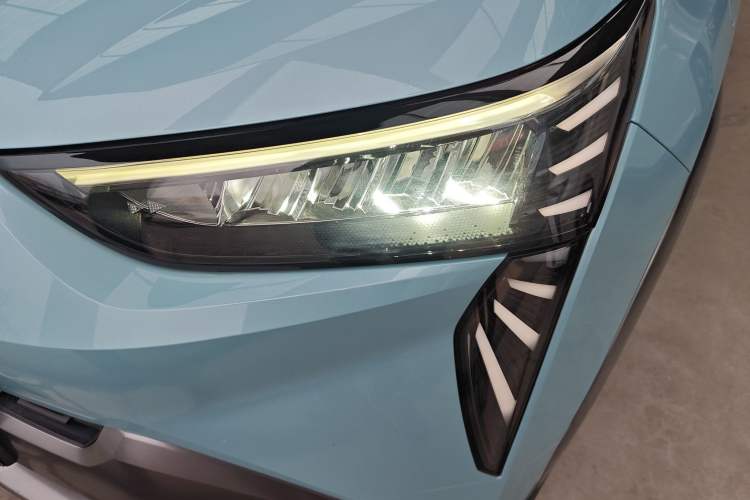 Used AION Y 2022 70 Intelligent Edition Lithium Iron Phosphate Left Front Headlight