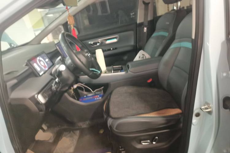 Used AION Y 2022 Plus 70 Tech Edition Left Front Seat