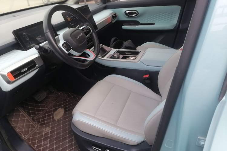 Used AION Y 2022 70 Intelligent Edition Lithium Iron Phosphate Left Front Seat