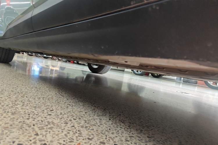 Used AION Y 2022 70 Intelligent Edition Lithium Iron Phosphate Left Side Sill