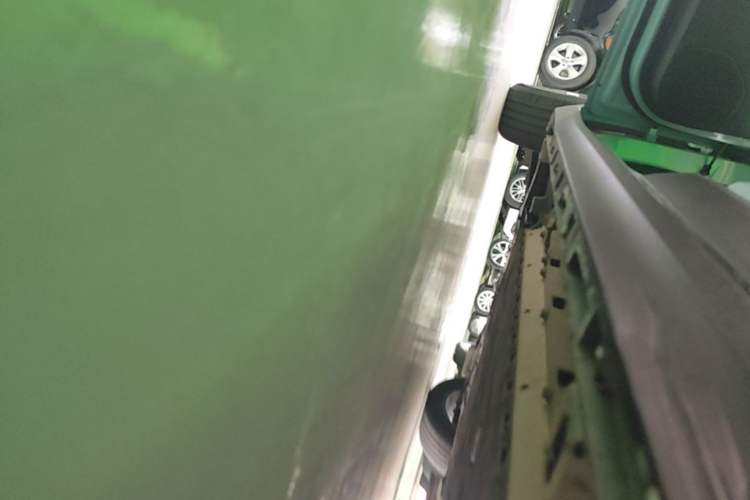Used AION Y 2022 70 Enjoyment Edition Lithium Iron Phosphate Left Side Sill