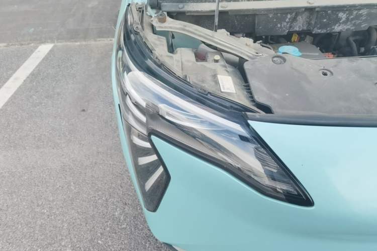 Used AION Y 2022 Plus 70 Tech Edition Right Front Headlight