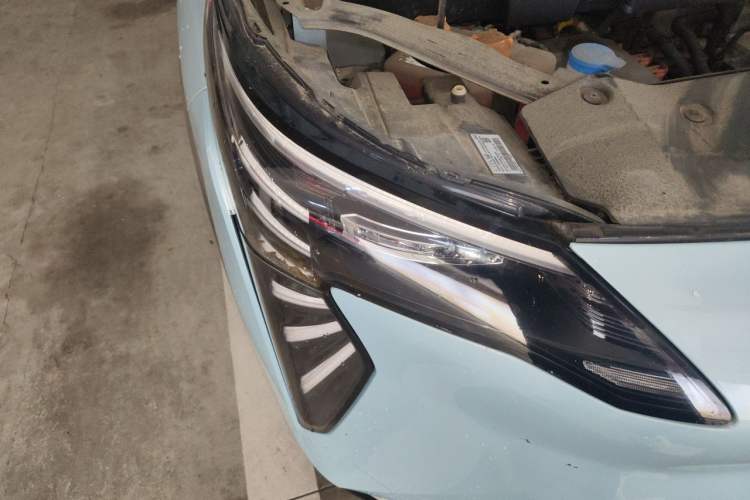 Used AION Y 2022 Plus 70 Smart Edition Right Front Headlight