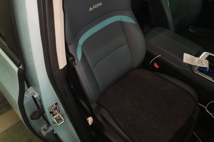 Used AION Y 2022 Plus 70 Tech Edition Right Front Seat