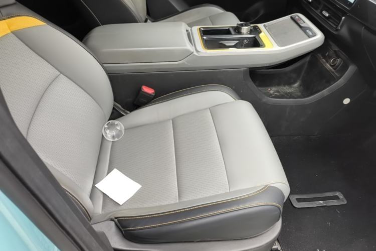 Used AION Y 2022 70 Intelligent Edition Lithium Iron Phosphate Right Front Seat