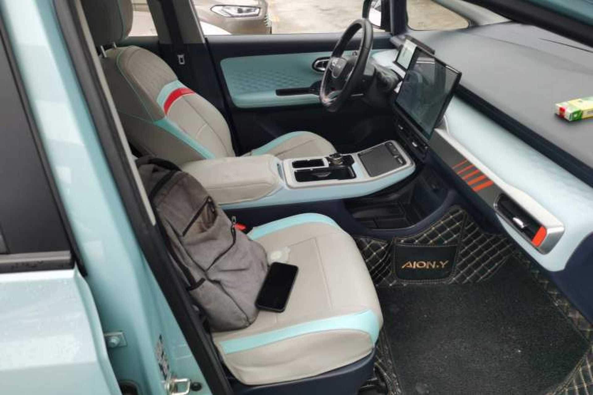 Used AION Y 2022 70 Intelligent Edition Lithium Iron Phosphate Right Front Seat