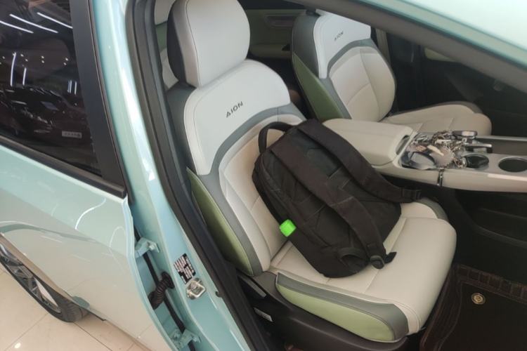 Used AION Y 2022 Plus 70 Tech Edition Right Front Seat