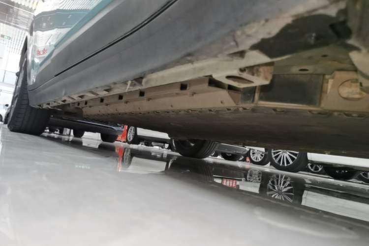Used AION Y 2022 70 Enjoyment Edition Lithium Iron Phosphate Right Side Sill