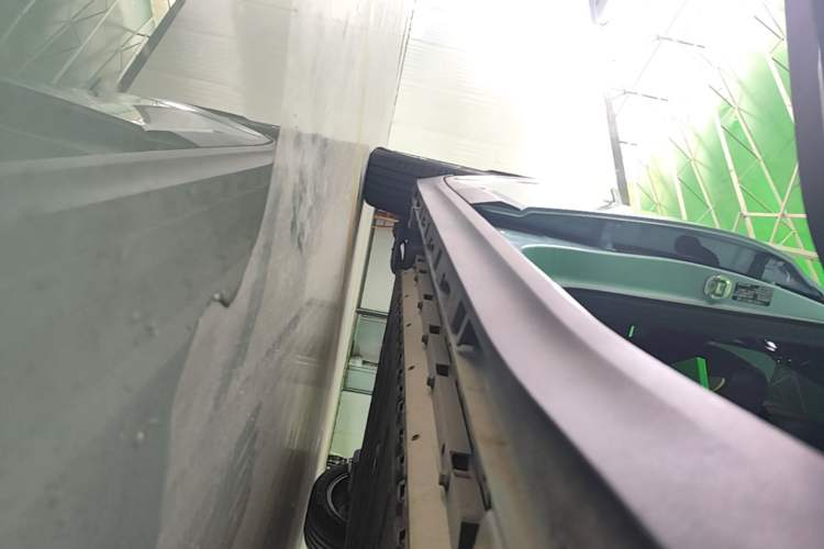 Used AION Y 2022 70 Enjoyment Edition Lithium Iron Phosphate Right Side Sill