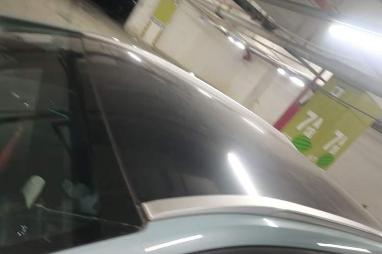 Used AION Y 2022 Plus 70 Tech Edition Roof