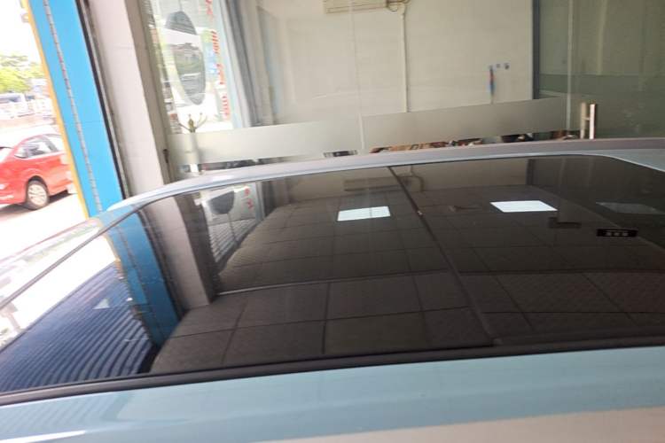 Used AION Y 2022 70 Intelligent Edition Lithium Iron Phosphate Roof
