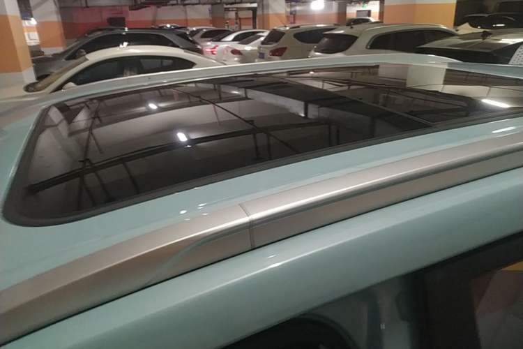 Used AION Y 2022 70 Intelligent Edition Lithium Iron Phosphate Roof