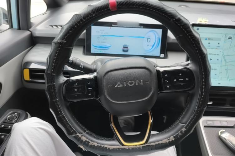 Used AION Y 2022 70 Intelligent Edition Lithium Iron Phosphate Steering Wheel
