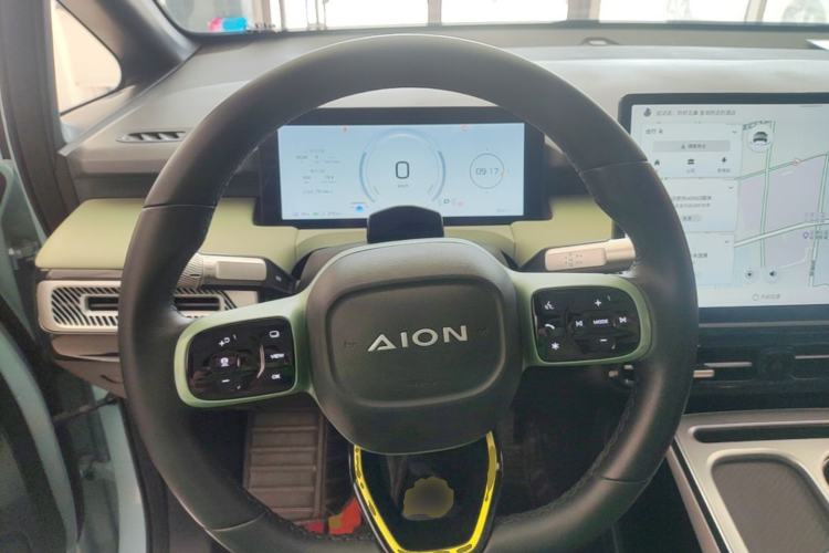 Used AION Y 2022 Plus 70 Tech Edition Steering Wheel