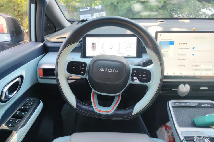 Used AION Y 2022 70 Intelligent Edition Lithium Iron Phosphate Steering Wheel
